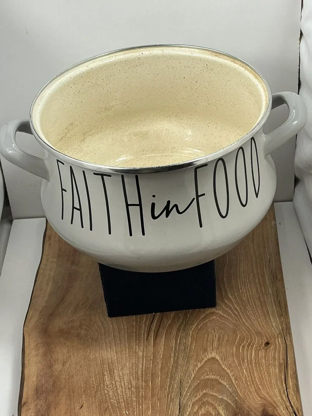 Chefs Atelier Light Grey 4.8 QT Enameled Steel Pot Faith in Food